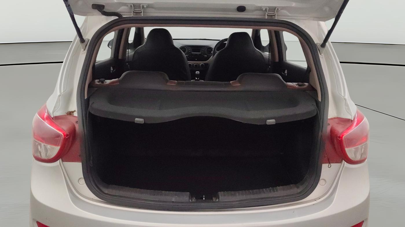 2015 Hyundai Grand i10 SPORTZ 1.2 KAPPA VTVT, Petrol, Manual, 31,211 km, Boot Open Zoomed View