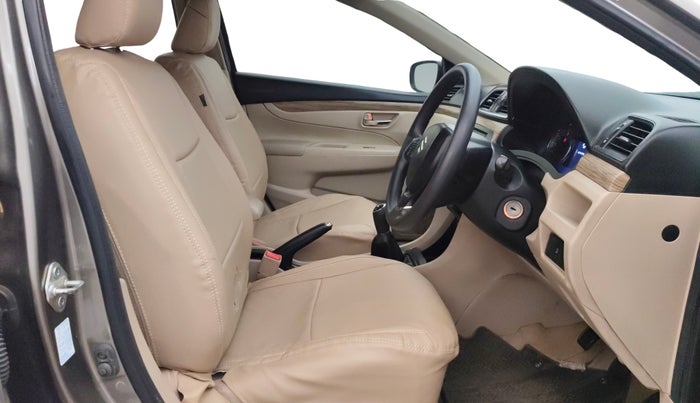 2019 Maruti Ciaz SIGMA 1.5 SHVS MT  PETROL, Petrol, Manual, 75,428 km, Right Side Front Door Cabin