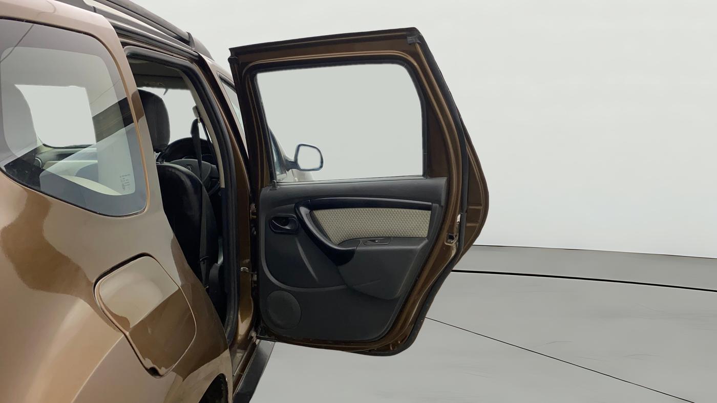 2015 Renault Duster RXL PETROL, Petrol, Manual, 54,271 km, RHS Rear Door
