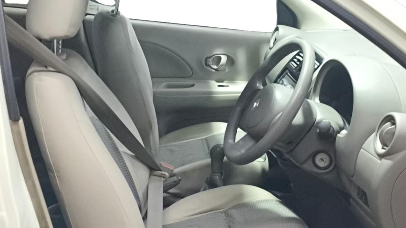 2014 Renault Pulse RXL DIESEL, Diesel, Manual, 1,18,525 km, Right Side Front Door Cabin