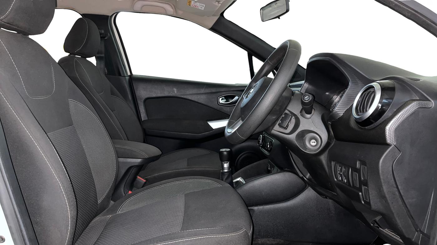 2021 Nissan Kicks XV 1.5, Petrol, Manual, 22,591 km, Right Side Front Door Cabin