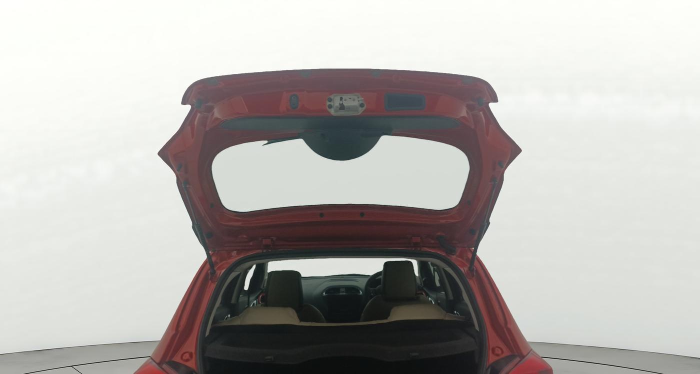 2018 Tata Tiago XZA PETROL, Petrol, Automatic, 72,222 km, Boot Door Open