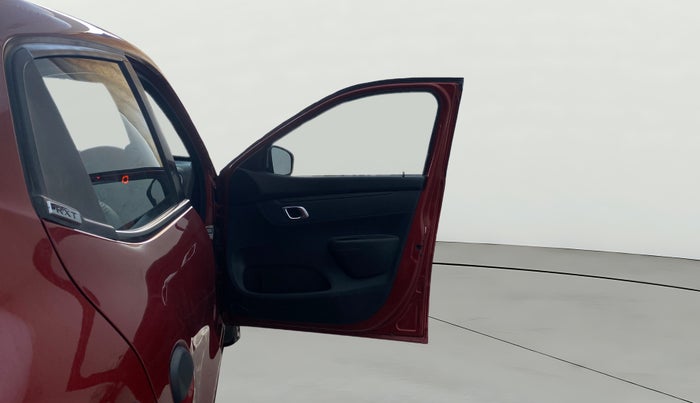 2019 Renault Kwid RXT 1.0 AMT (O), Petrol, Automatic, 40,558 km, RHS Front Door