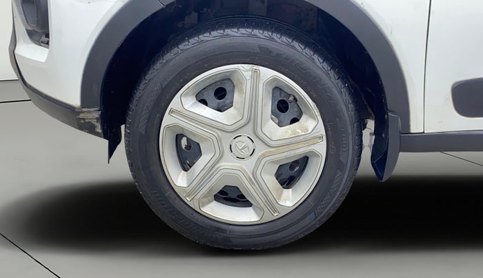 2023 Tata NEXON XMA SUNROOF PETROL, Petrol, Automatic, 36,089 km, Left Front Wheel