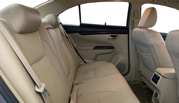 2017 Maruti Ciaz ZETA 1.4  MT PETROL, Petrol, Manual, 57,505 km, Right Side Rear Door Cabin