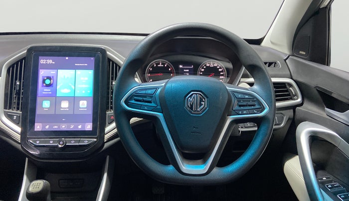 2021 MG HECTOR PLUS SUPER 1.5 PETROL TURBO HYBRID MT 7-STR, Petrol, Manual, 30,423 km, Steering Wheel Close Up