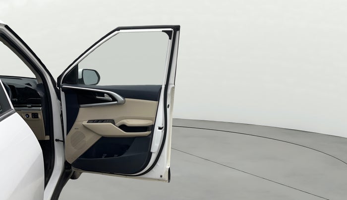 2023 KIA CARENS LUXURY PLUS 1.5 DIESEL AT 7 STR, Diesel, Automatic, 47,489 km, RHS Front Door