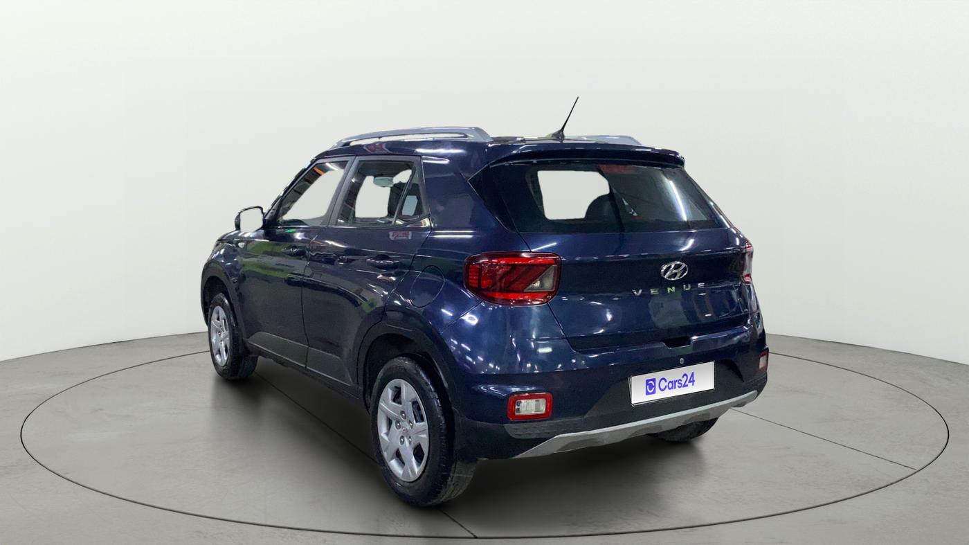 2022 Hyundai VENUE S 1.2, Petrol, Manual, 74,132 km, Left Back Diagonal
