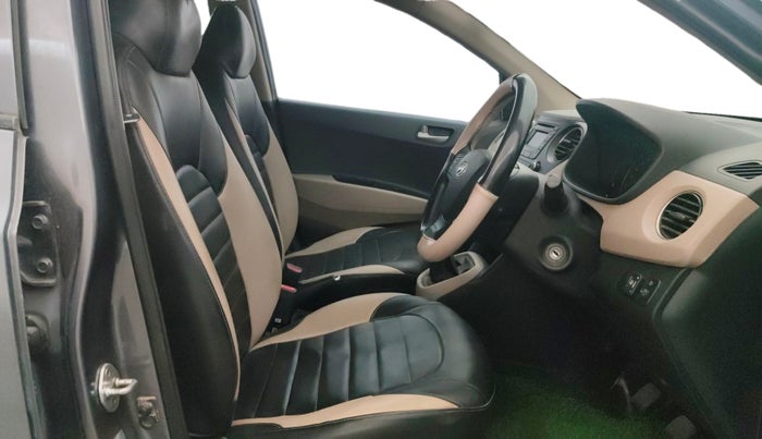 2015 Hyundai Grand i10 SPORTZ 1.2 KAPPA VTVT, CNG, Manual, 82,447 km, Right Side Front Door Cabin