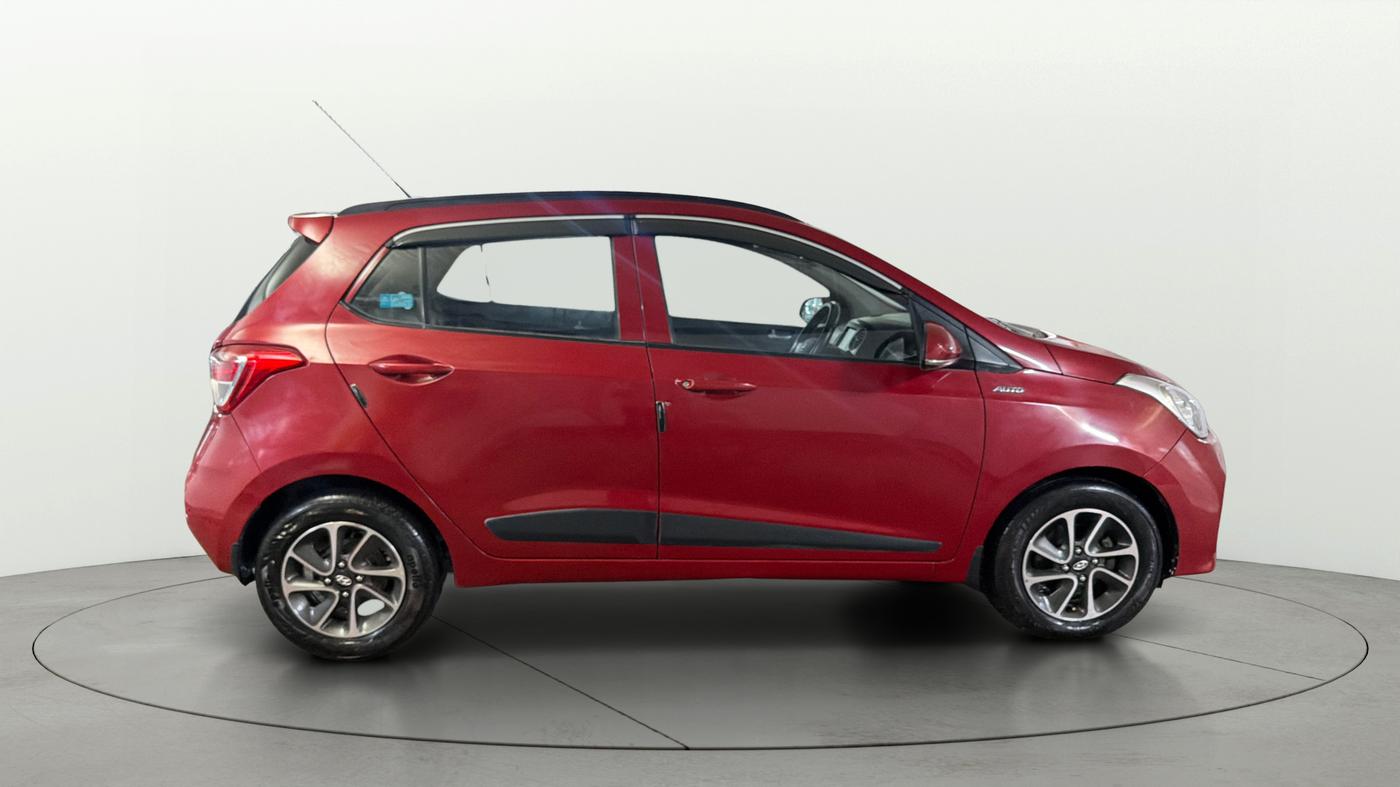 2018 Hyundai Grand i10 SPORTZ AT 1.2 KAPPA VTVT, Petrol, Automatic, 28,328 km, Right Side View