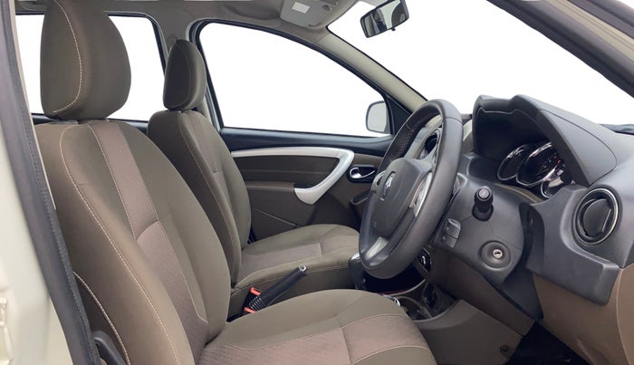 2016 Renault Duster 110 PS RXZ 4X2 AMT DIESEL, Diesel, Automatic, 32,040 km, Right Side Front Door Cabin