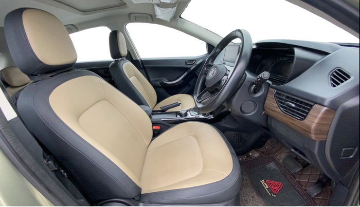2022 Tata NEXON XZA PLUS KAZIRANGA PETROL, Petrol, Automatic, 31,771 km, Right Side Front Door Cabin