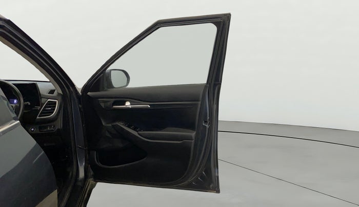 2020 KIA SELTOS HTK PLUS 1.5, Petrol, Manual, 69,675 km, RHS Front Door