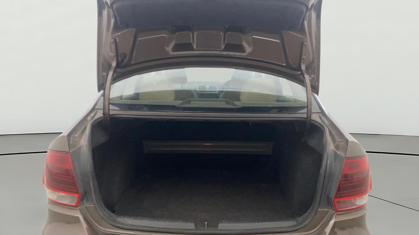 2016 Volkswagen Vento HIGHLINE PETROL AT, Petrol, Automatic, 1,21,926 km, Boot Open Zoomed View