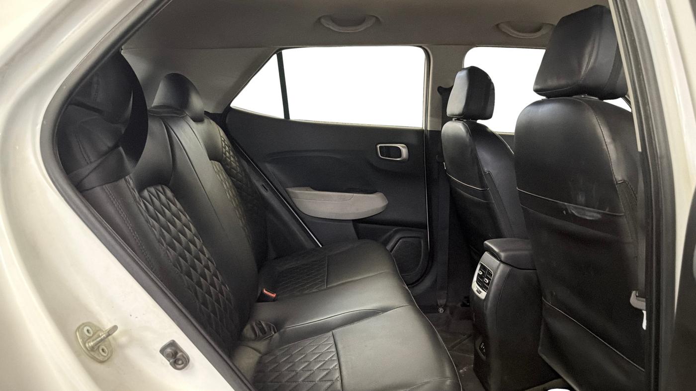 2023 Hyundai VENUE S(O) 1.2, Petrol, Manual, 51,259 km, Right Side Rear Door Cabin