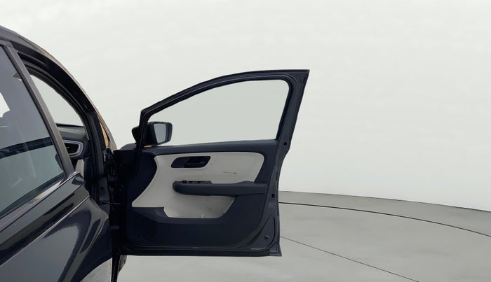 2021 Tata ALTROZ XT PETROL, Petrol, Manual, 97,041 km, RHS Front Door