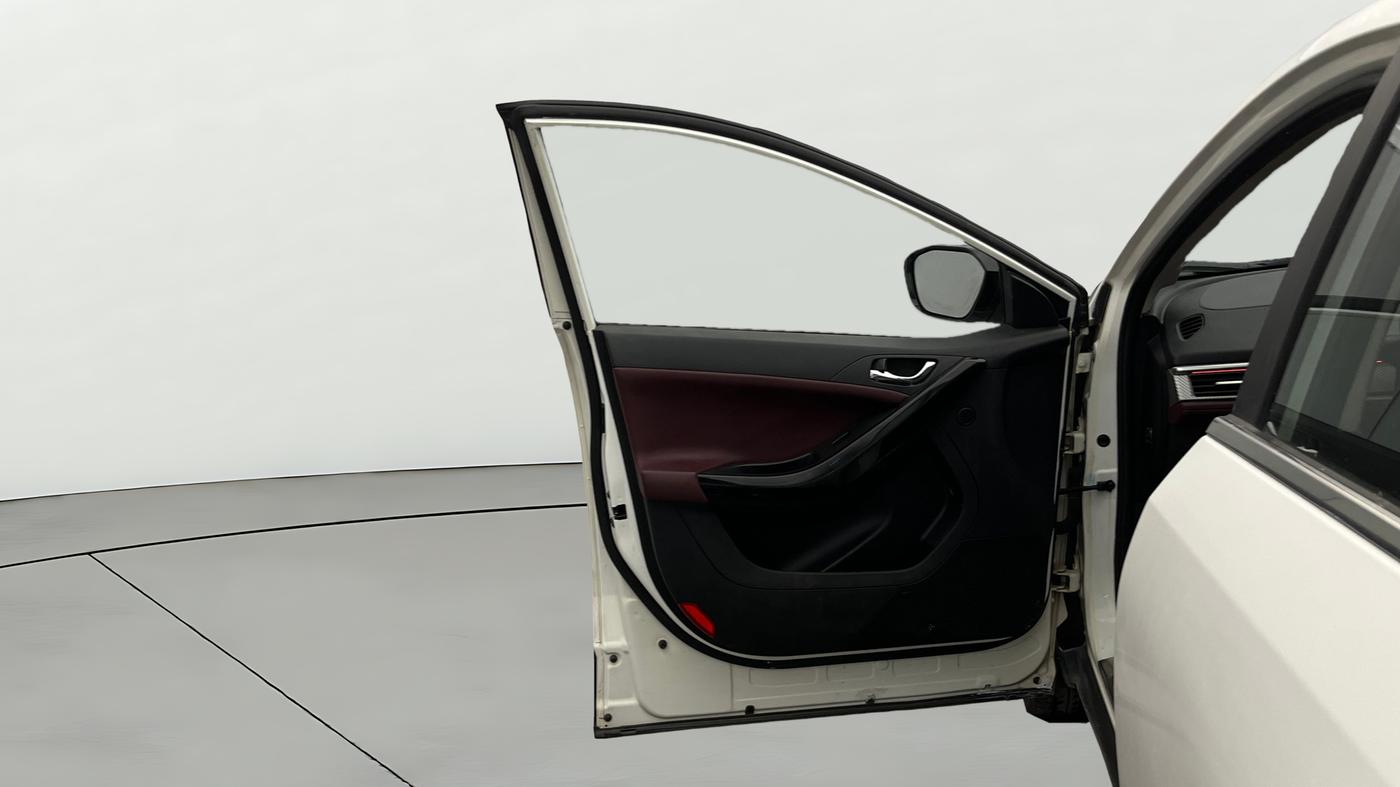 2024 Tata Curvv Accomplished S 1.2 Petrol 6MT, Petrol, Manual, 28,402 km, LHS Front Door