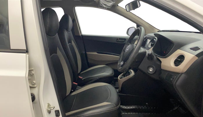 2017 Hyundai Grand i10 MAGNA AT 1.2 KAPPA VTVT, Petrol, Automatic, 32,064 km, Right Side Front Door Cabin