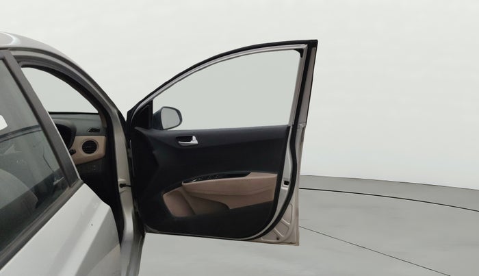 2017 Hyundai Xcent S 1.2, Petrol, Manual, 86,838 km, RHS Front Door