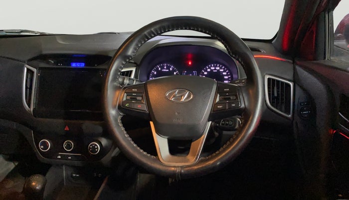 2017 Hyundai Creta E PLUS 1.6 PETROL, Petrol, Manual, 1,00,096 km, Steering Wheel Close Up