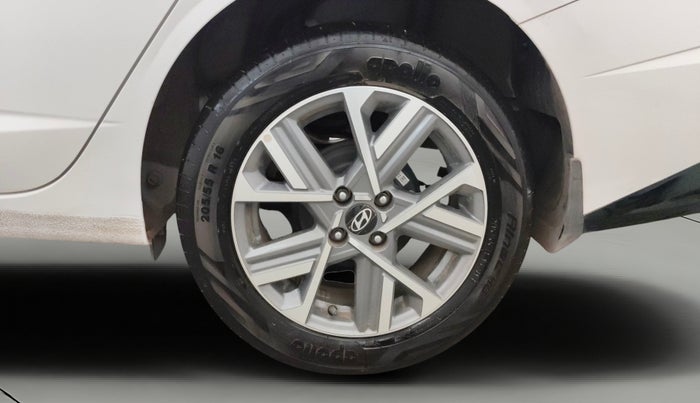 2025 Hyundai Verna SX(O) 1.5 MPI IVT , Petrol, Automatic, 1,398 km, Left Rear Wheel