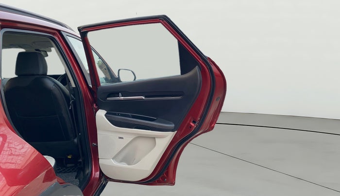 2021 KIA SONET HTX PLUS 1.0 IMT, Petrol, Manual, 29,577 km, RHS Rear Door