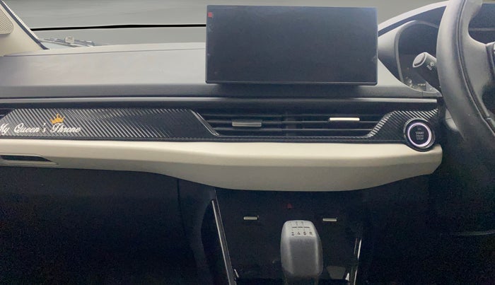 2025 Tata Curvv Creative 1.2 Petrol 6MT, Petrol, Manual, 13,302 km, Air Conditioner