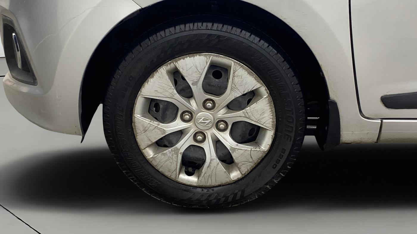 2016 Hyundai Xcent S AT 1.2, Petrol, Automatic, 52,964 km, Left Front Wheel