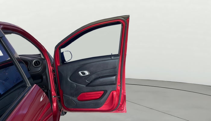 2018 Datsun Redi Go T (O), Petrol, Manual, 49,427 km, RHS Front Door