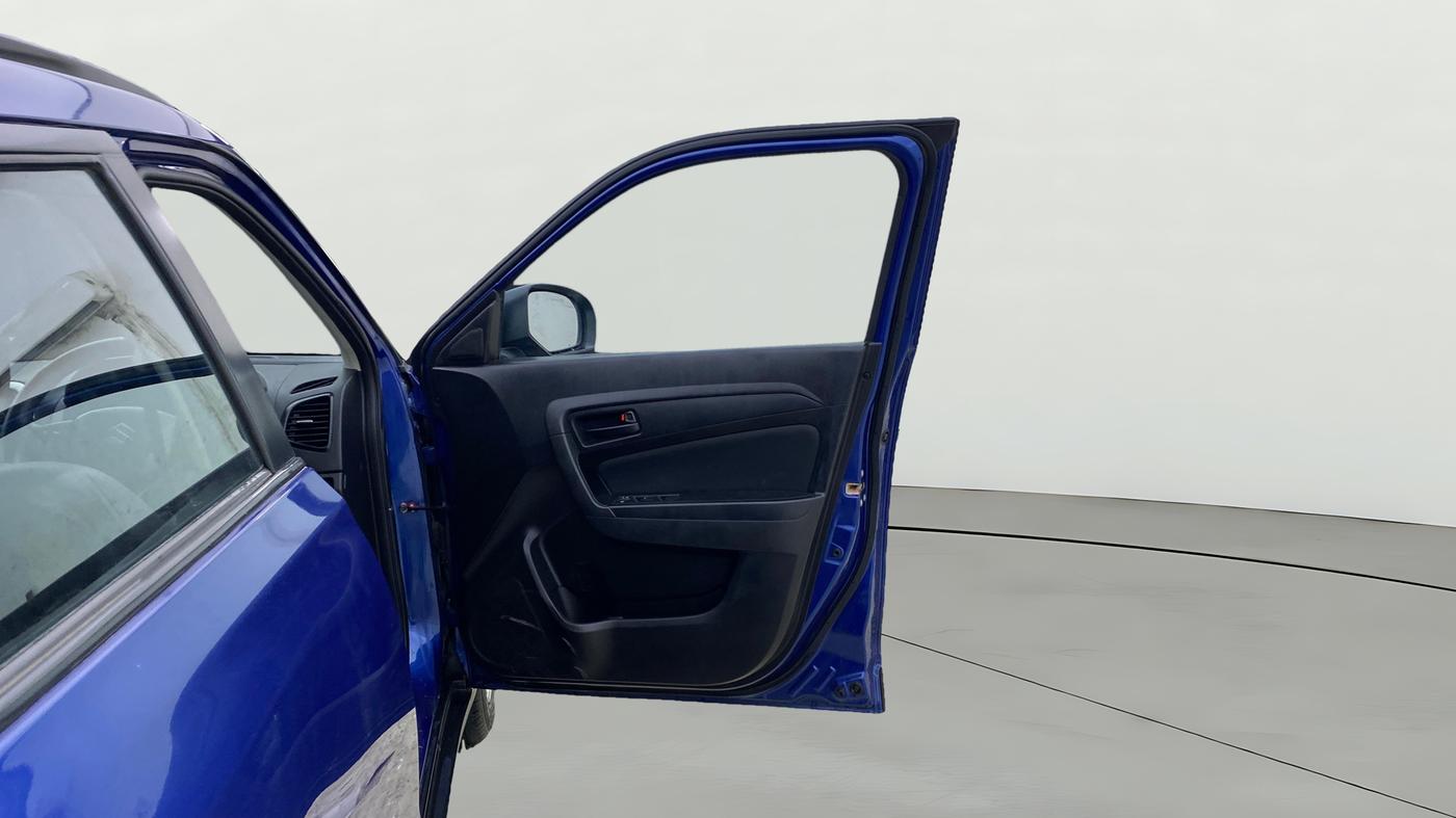 2020 Maruti Vitara Brezza VXI, Petrol, Manual, 30,586 km, RHS Front Door