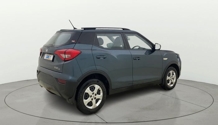 2023 Mahindra XUV300 W6 1.2 PETROL AMT, Petrol, Automatic, 27,860 km, Right Back Diagonal