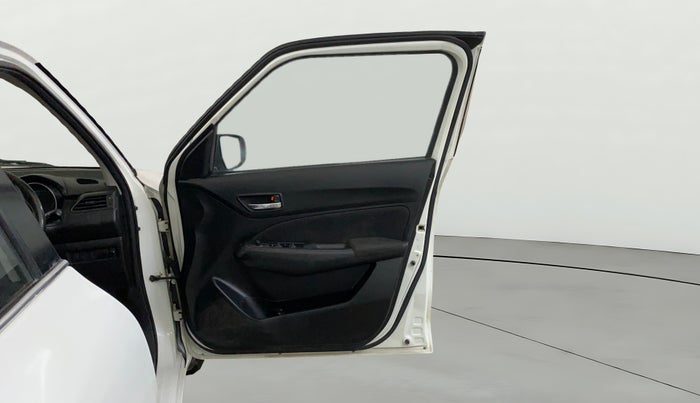 2020 Maruti Swift VXI, Petrol, Manual, 1,18,250 km, RHS Front Door