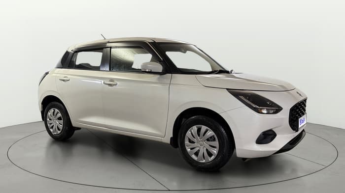 2025 Maruti Swift VXi AMT, Petrol, Automatic, 36,819 km, Right Front Diagonal
