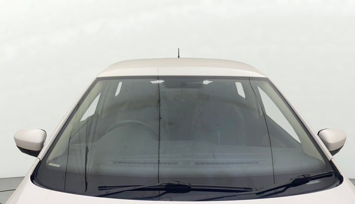 2017 Volkswagen Polo HIGHLINE1.2L, Petrol, Manual, 66,810 km, Front Windshield