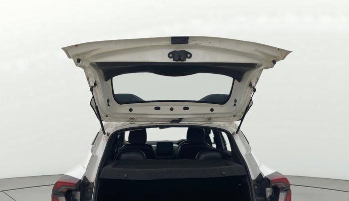 2021 Renault Kiger RXL AMT, Petrol, Automatic, 28,306 km, Boot Door Open