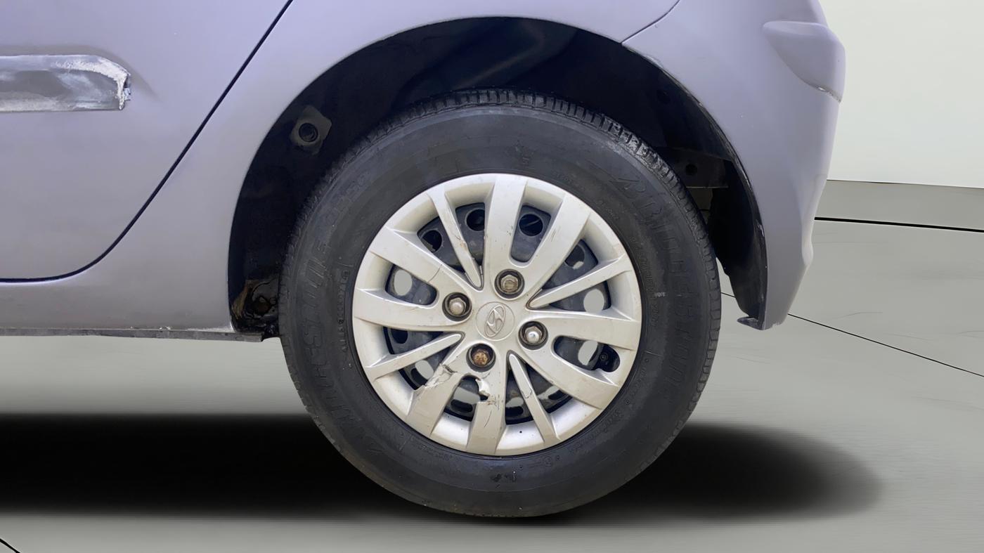 2014 Hyundai i10 SPORTZ 1.1, Petrol, Manual, 30,359 km, Left Rear Wheel