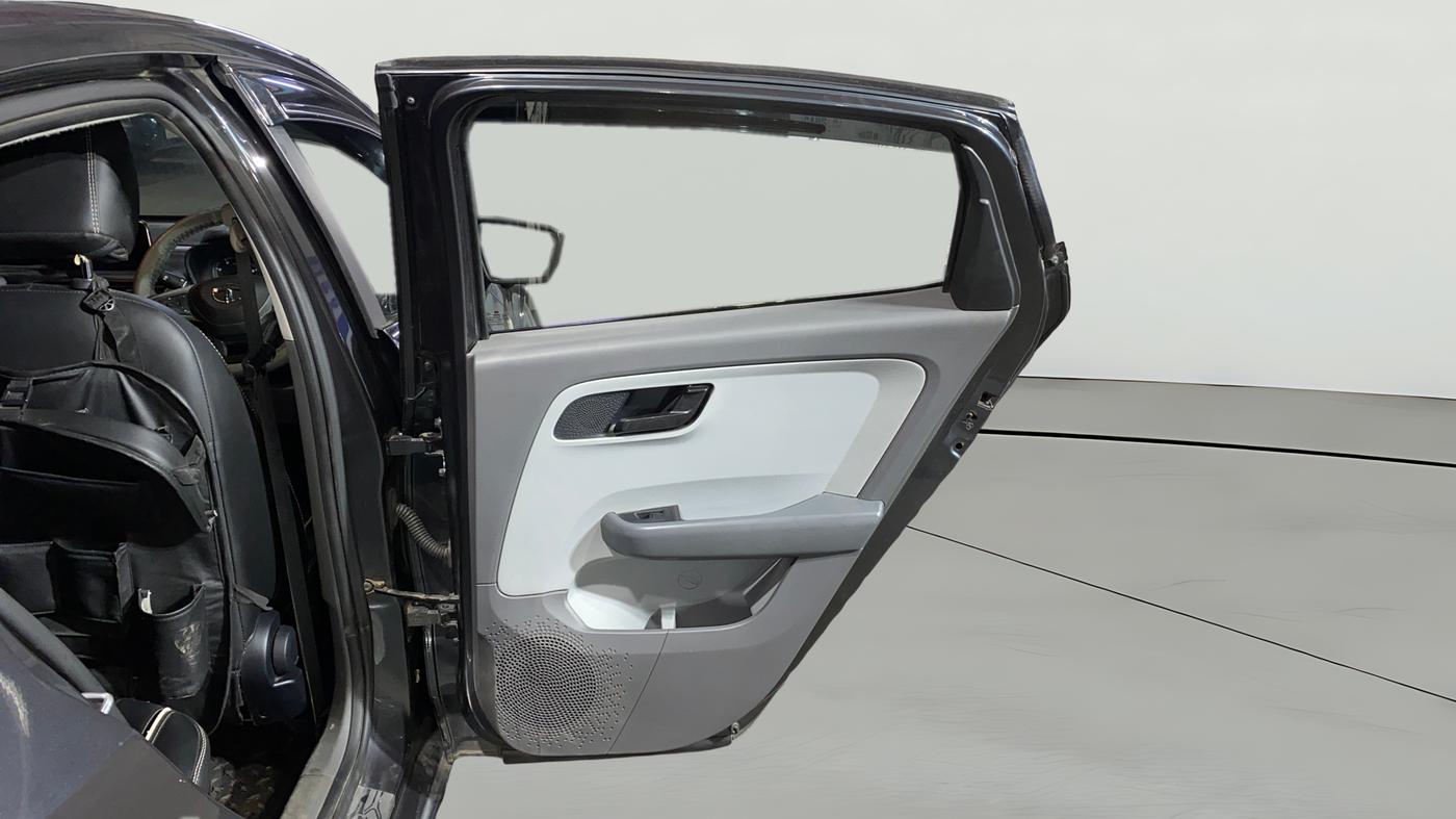 2020 Tata ALTROZ XT PETROL, Petrol, Manual, 39,336 km, RHS Rear Door