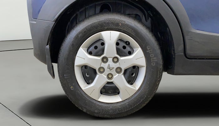 2024 Mahindra XUV 3XO MX3 1.2 L TCMPFI AT, Petrol, Automatic, 2,214 km, Right Rear Wheel