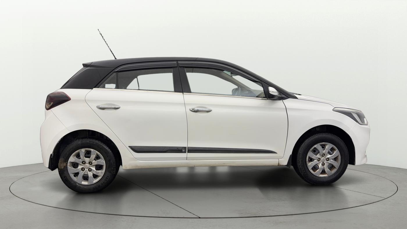 2017 Hyundai Elite i20 SPORTZ 1.2, Petrol, Manual, 65,864 km, Right Side View