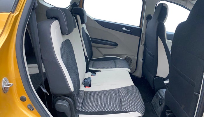 2022 Renault TRIBER RXZ AMT DUAL TONE, Petrol, Automatic, 24,010 km, Right Side Rear Door Cabin