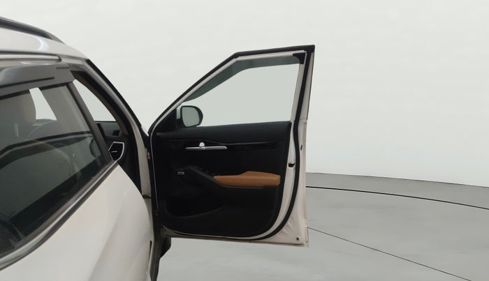 2022 KIA SELTOS HTX PLUS 1.5 DIESEL, Diesel, Manual, 64,473 km, RHS Front Door