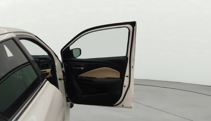 2023 Toyota Glanza V, Petrol, Manual, 14,425 km, RHS Front Door