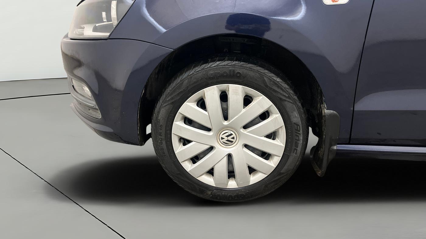 2015 Volkswagen Polo COMFORTLINE 1.2L, Petrol, Manual, 57,450 km, Left Front Wheel