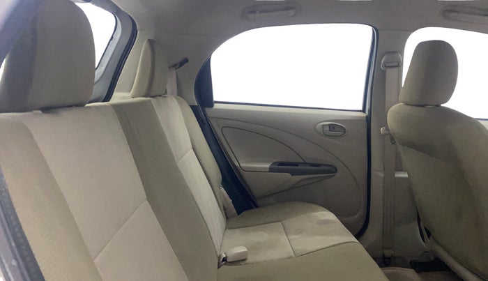2015 Toyota Etios Liva G, Petrol, Manual, 38,768 km, Right Side Rear Door Cabin