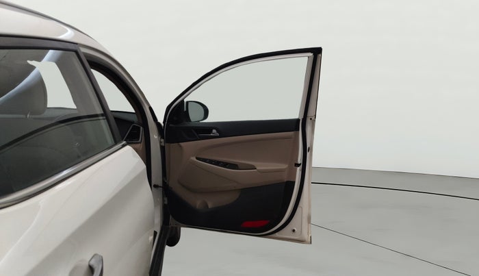 2018 Hyundai Tucson 2WD AT GL PETROL , Petrol, Automatic, 81,573 km, RHS Front Door