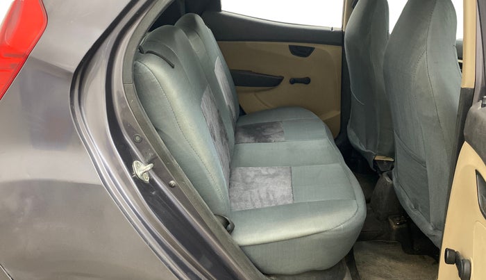 2016 Hyundai Eon MAGNA +, Petrol, Manual, 1,36,063 km, Right Side Rear Door Cabin