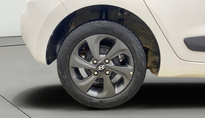 2018 Hyundai Grand i10 SPORTZ 1.2 KAPPA VTVT DUAL TONE, Petrol, Manual, 72,479 km, Right Rear Wheel