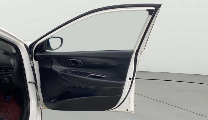 2022 Hyundai NEW I20 ASTA 1.2 MT, Petrol, Manual, 64,373 km, RHS Front Door