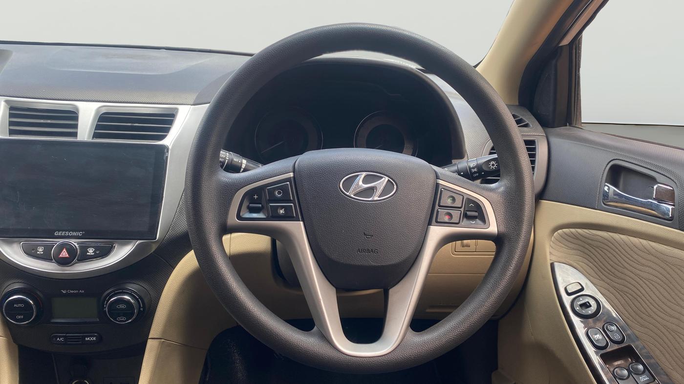2013 Hyundai Verna FLUIDIC 1.6 VTVT SX, Petrol, Manual, 85,547 km, Steering Wheel Close Up