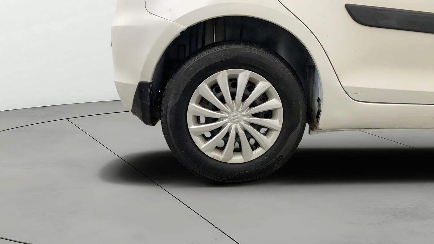 2017 Maruti Swift VDI (O), Diesel, Manual, 76,874 km, Right Rear Wheel